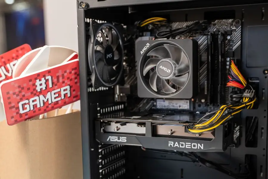 Fotografía de archivo que ilustra: AMD integra un asistente de IA de 6 GB en sus drivers, generando rechazo entre usuarios