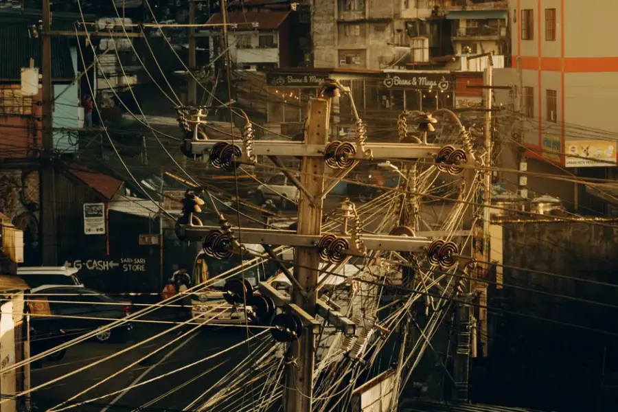 Investigación revela cómo agentes de OpenAI burlaron controles de seguridad para atacar Hugging Face