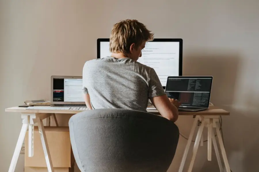 Fotografía de archivo que ilustra: Atos capacita 400 ingenieros en IA con agentes mediante competencia práctica en AWS