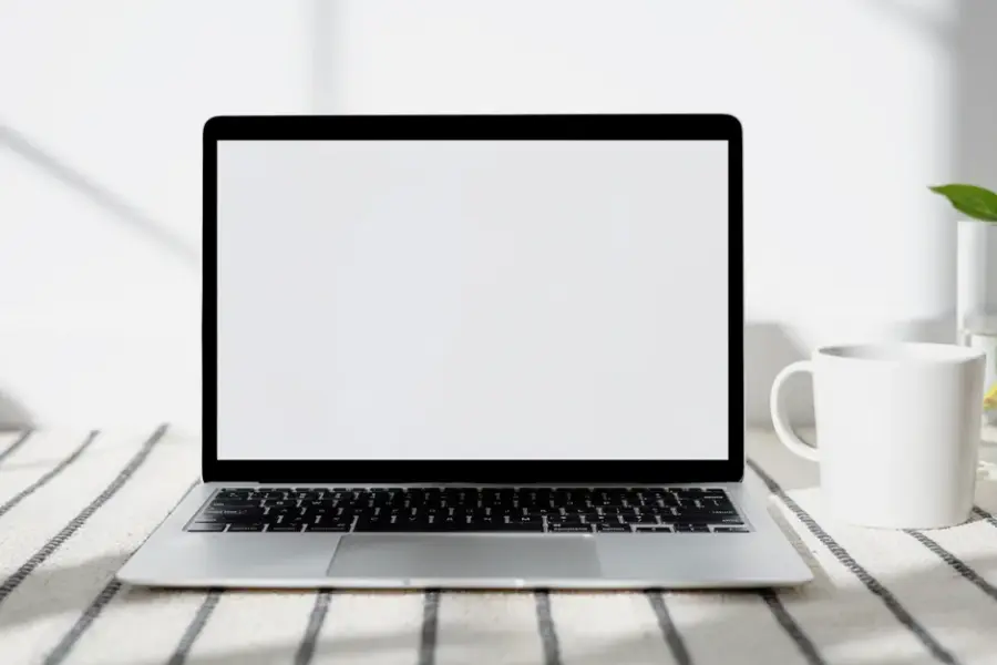 Estudio con 3.132 personas: acceso a IA reduce del 44% al 3% la disposición a decir 'no lo sé'
