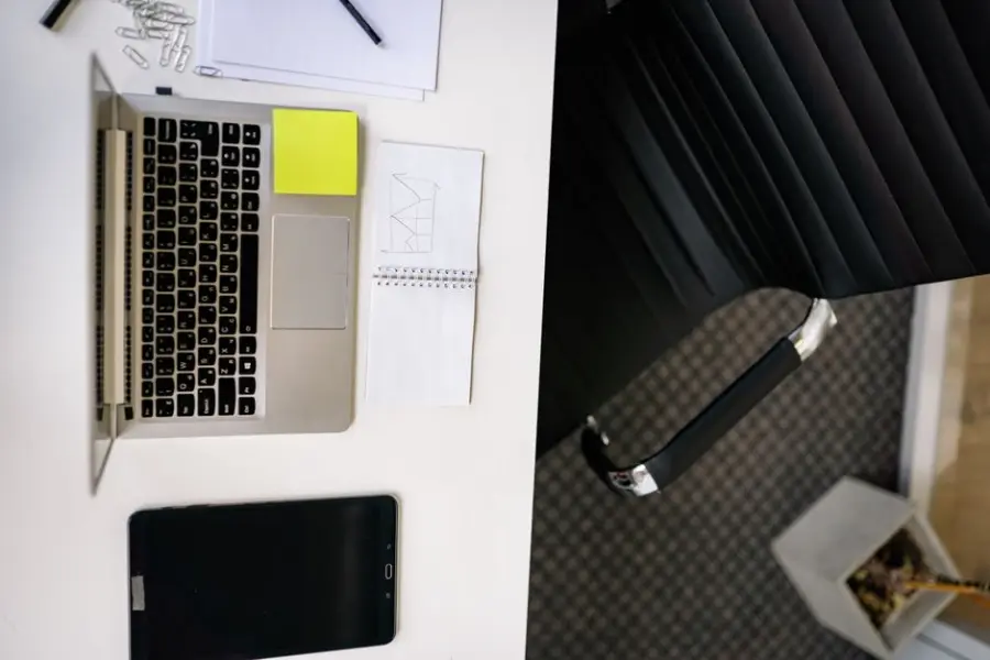 LinkedIn lanza en español Hiring Assistant, su agente de IA para selección de personal