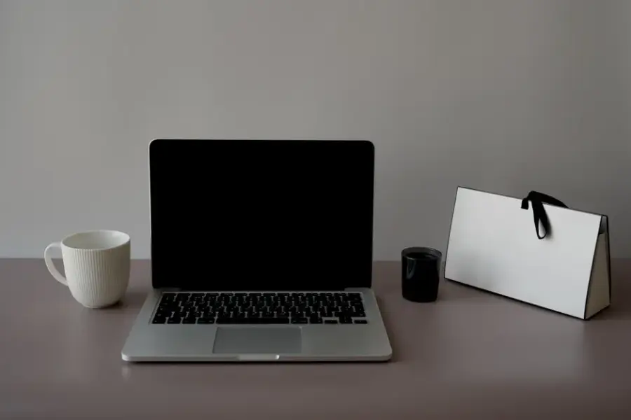 Wired prueba la Mac Studio M5 Ultra y destaca su capacidad para ejecutar modelos de IA en local