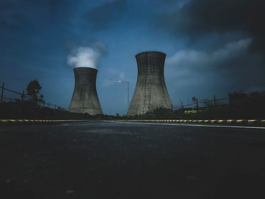 Exfuncionarios de la EPA alertan sobre desregulación ambiental de Trump para acelerar centros de datos de IA