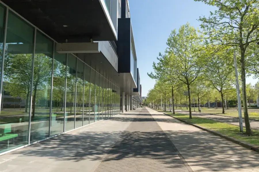Mistral lanza Large 4 'Le Chonk', modelo abierto de un billón de parámetros, y cierra Serie D con Samsung a 21.000 millones