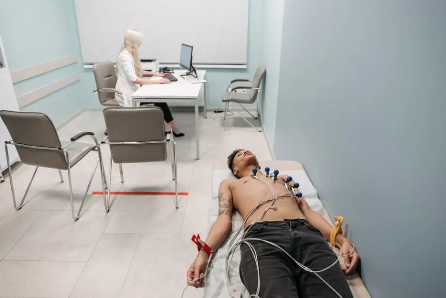 Fotografía de archivo que ilustra: Auditoría de Ontario revela fallos críticos en sistemas de IA para notas médicas