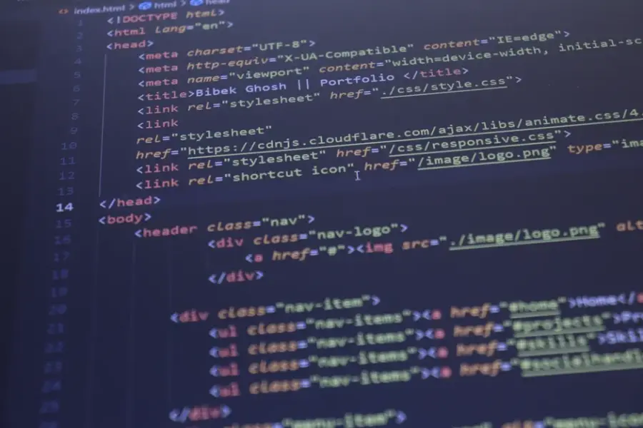 Fotografía de archivo que ilustra: Laravel lanza plugin con agente de limpieza de código para Claude Code
