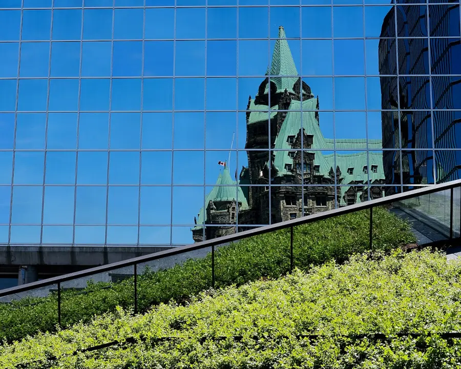 Auditoría de Ontario revela fallos críticos en sistemas de IA para notas médicas