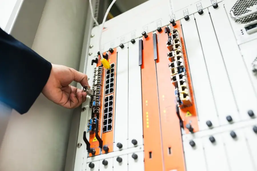 Colombia exige a operadores usar IA y aprendizaje automático para detectar fraudes en llamadas y SMS