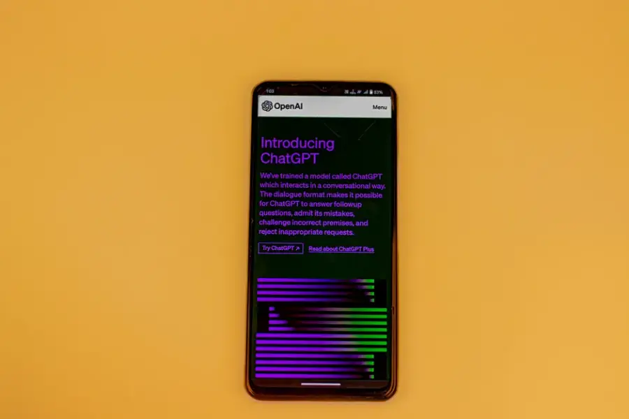 OpenAI prueba anuncios visuales de productos en imágenes generadas por ChatGPT