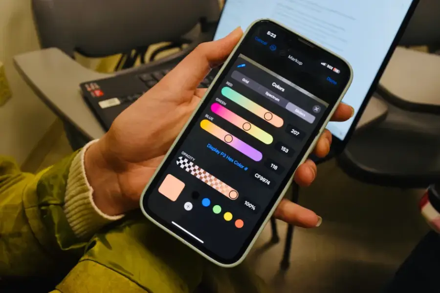 OpenAI lanza GPT-6 con interfaz visual interactiva Intelligent UI en ChatGPT